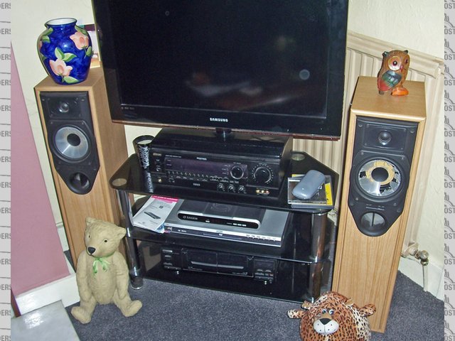 note the speakers